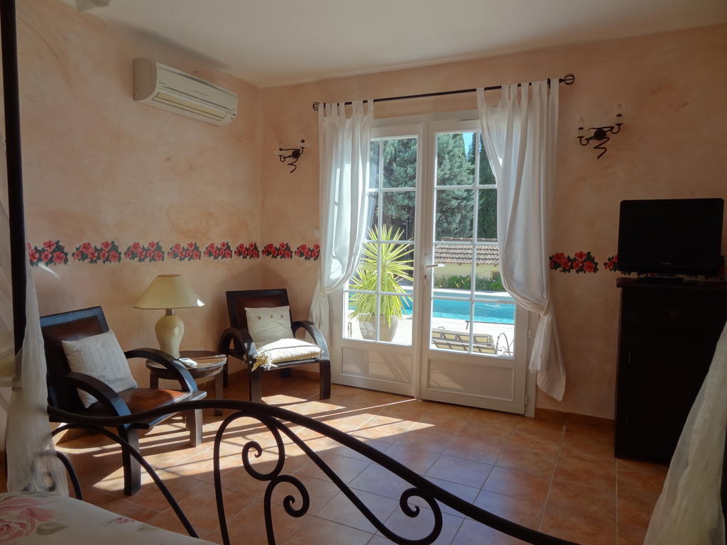 La Bastide De Font Clarette Bed and Breakfast Six-Fours-les-Plages Kamer foto