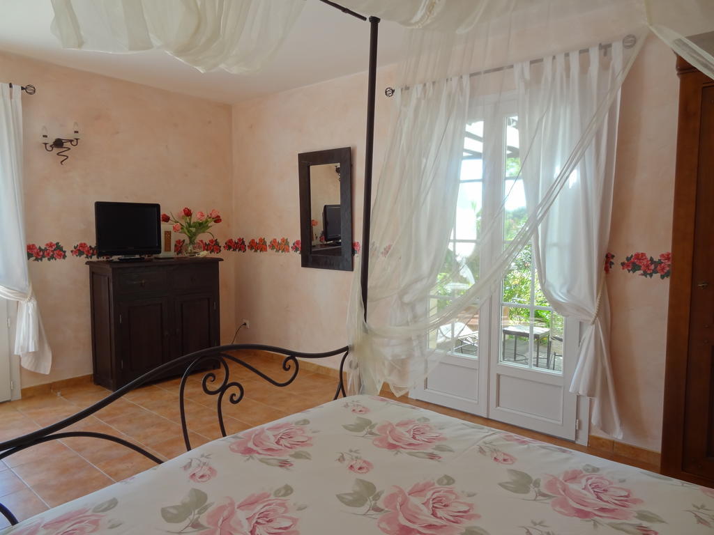 La Bastide De Font Clarette Bed and Breakfast Six-Fours-les-Plages Kamer foto