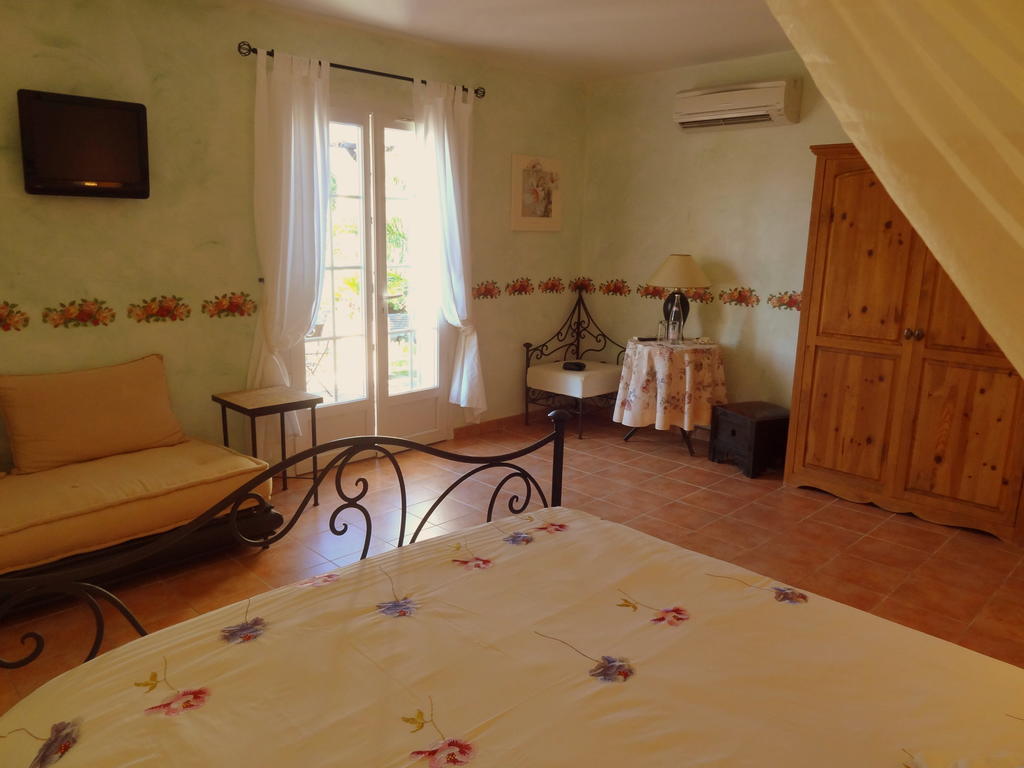 La Bastide De Font Clarette Bed and Breakfast Six-Fours-les-Plages Kamer foto